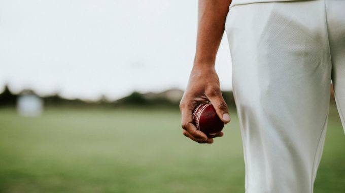 10 essential cricket items for regular players
