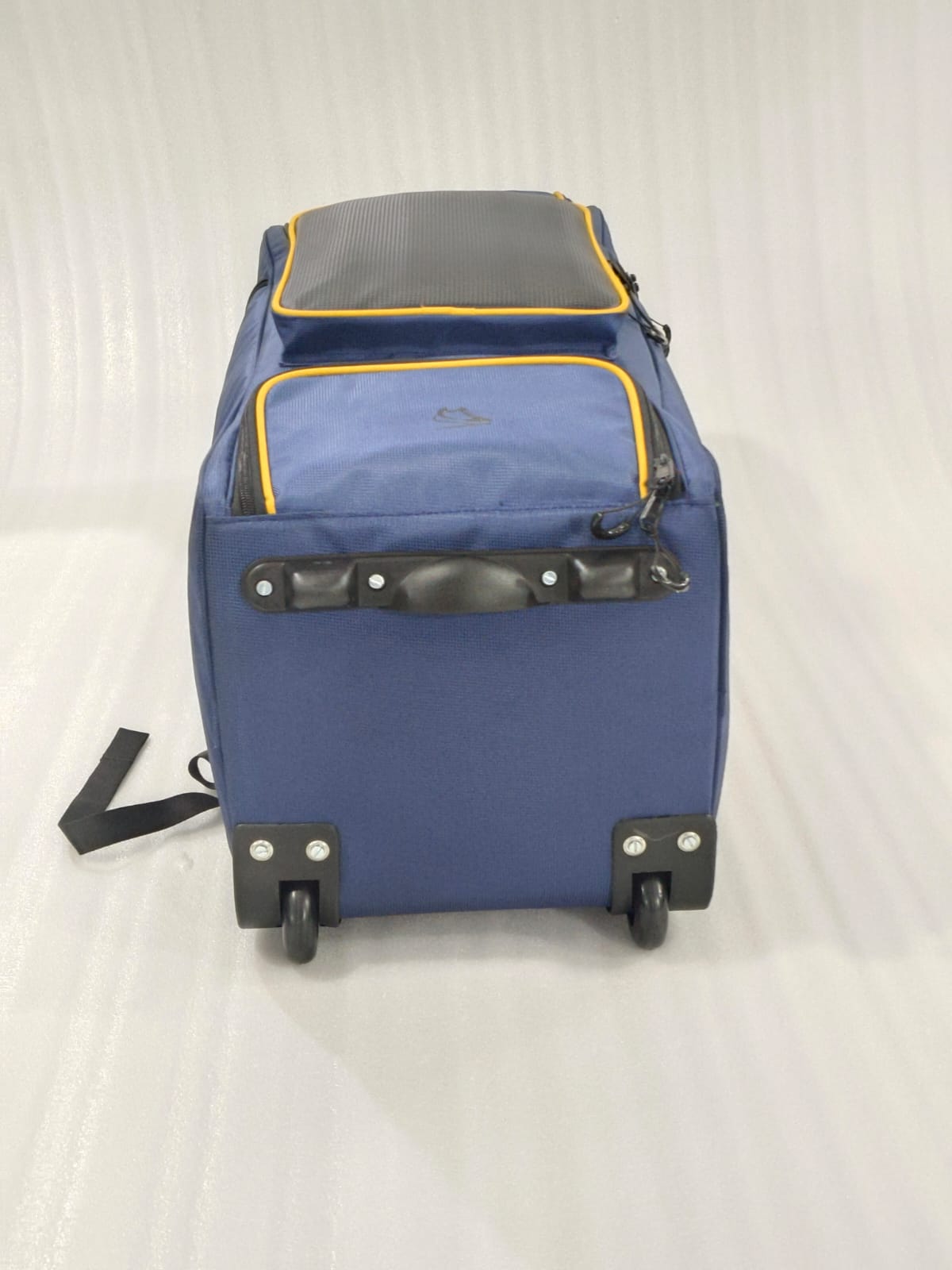 COSS Duffle With Wheelie Kit Bag